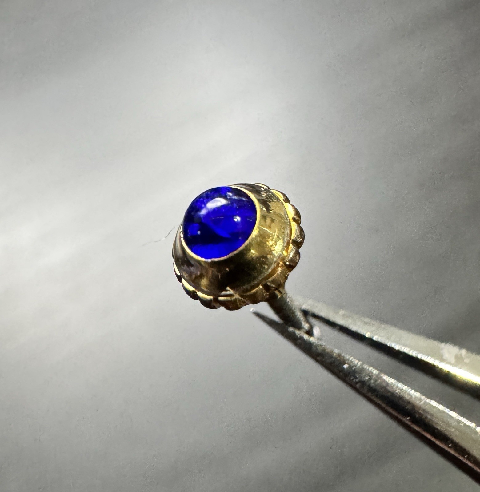 Genuine Cartier Crown Gold Plate With Blue Sapphire Stone 4.4 mm Tube 1.6 mm C24