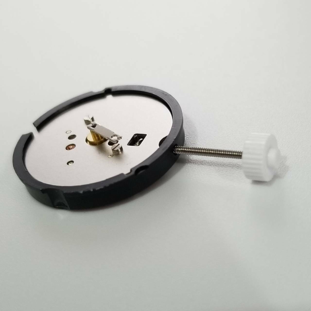3mm Thickness 3-Hand Quartz Watch Movement Without Calendar For Ronda 583