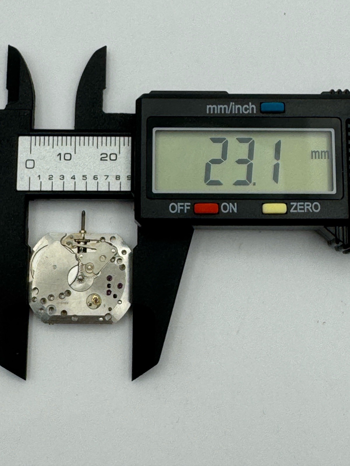 Vintage Longines Cal 370 Watch Partial Movement – Runs