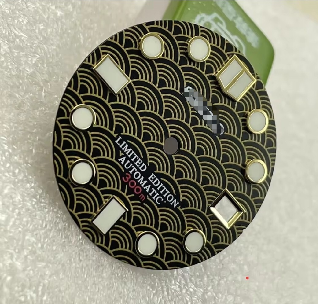 28.5mm Brand New Dial Fish Scale Black Gold Fit SKX007 7s36 NH35