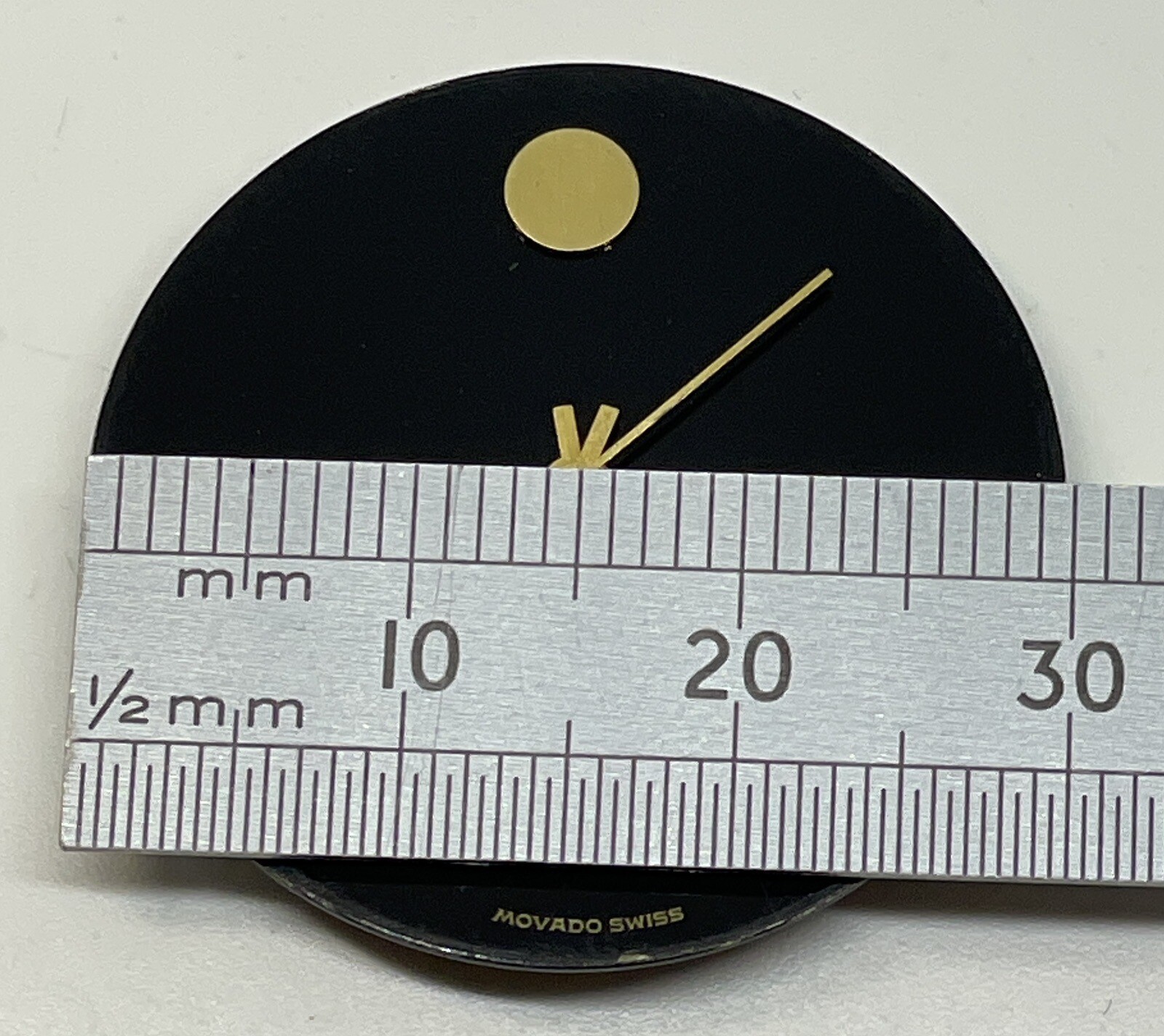 MOVADO QUARTZ WATCH MOVEMENT 7 Jewels Swiss Black Dial Does Not Run