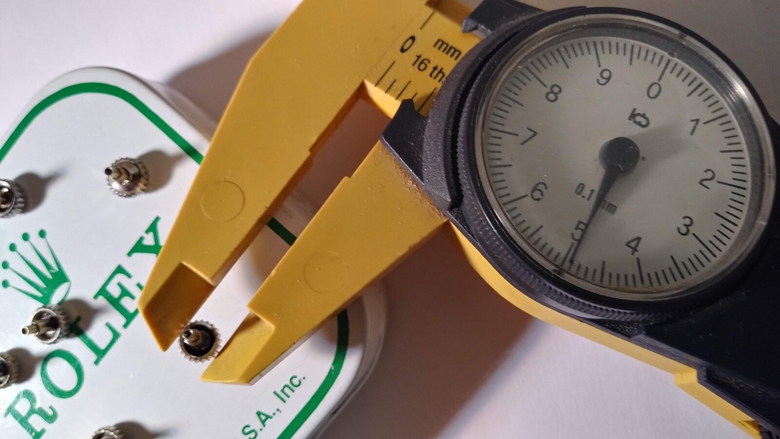 Rolex crown S/S USED/Damaged 4.9mm-5.3mm tested with stem, 1 per order