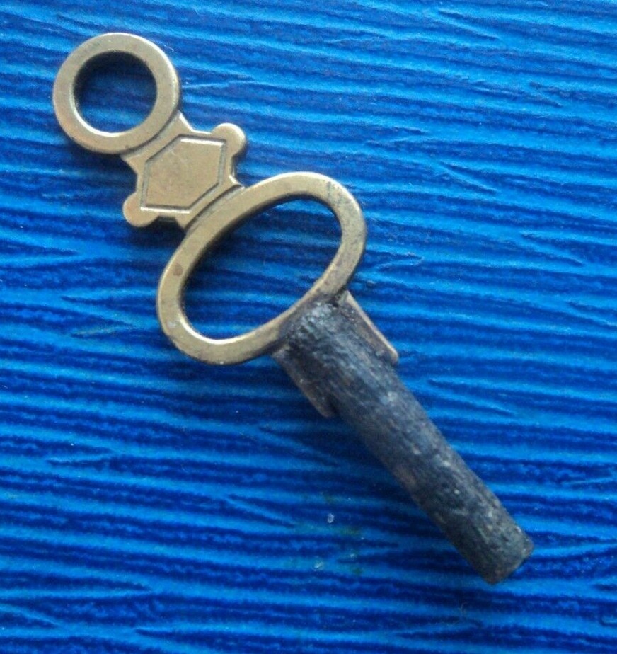 Vintage Pocket Watch RING Key – no. 7