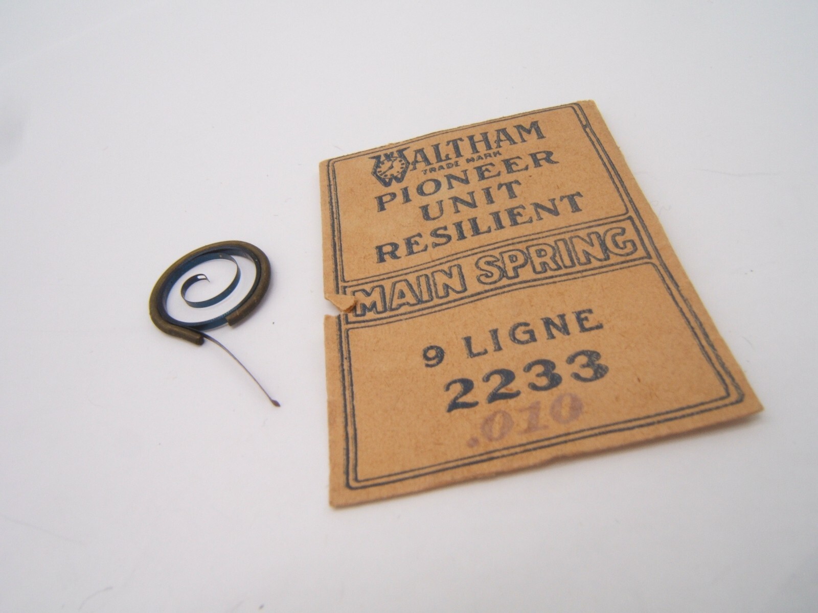 NOS WALTHAM MAINSPRING 9 LIGNE 2233 .010 PIONEER UNIT RESILIENT