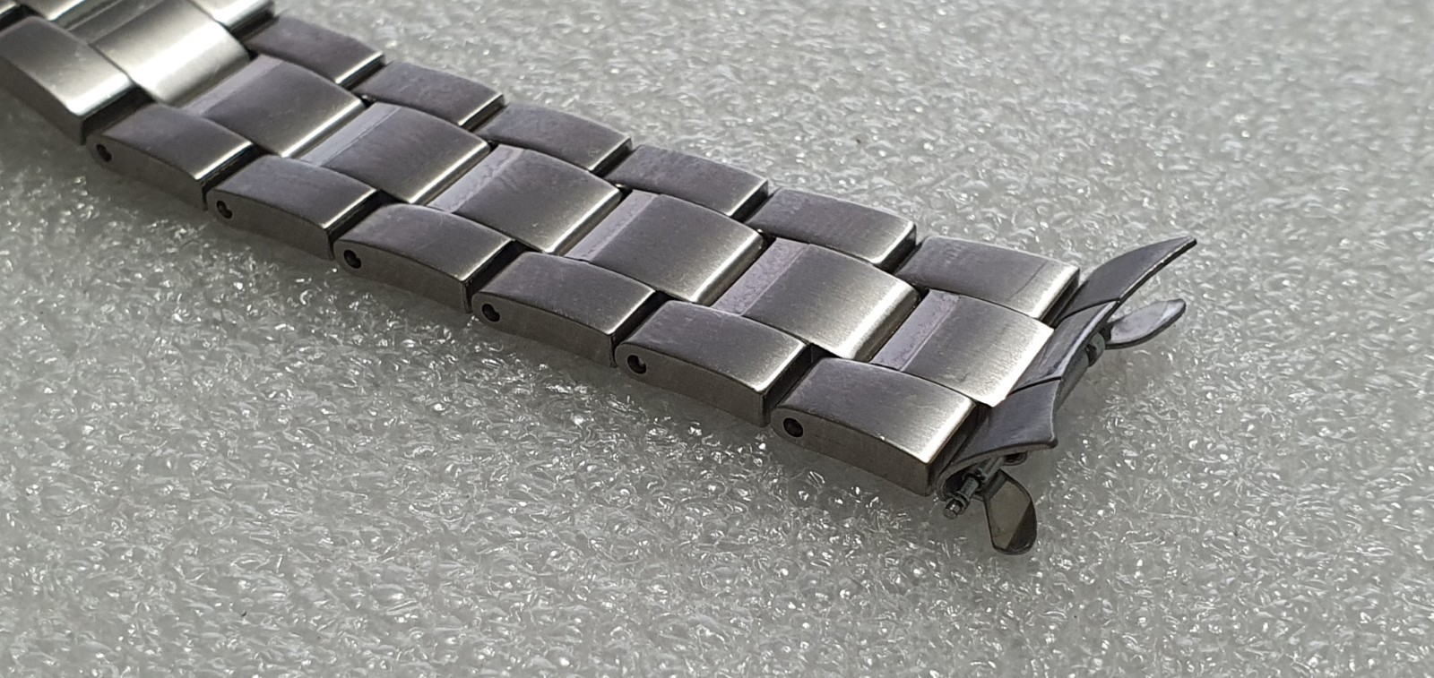 Seiko Chronograph 7T92-0MF0 Stainless Steel Bracelet M01M-T.I Genuine 20mm/2.0cm