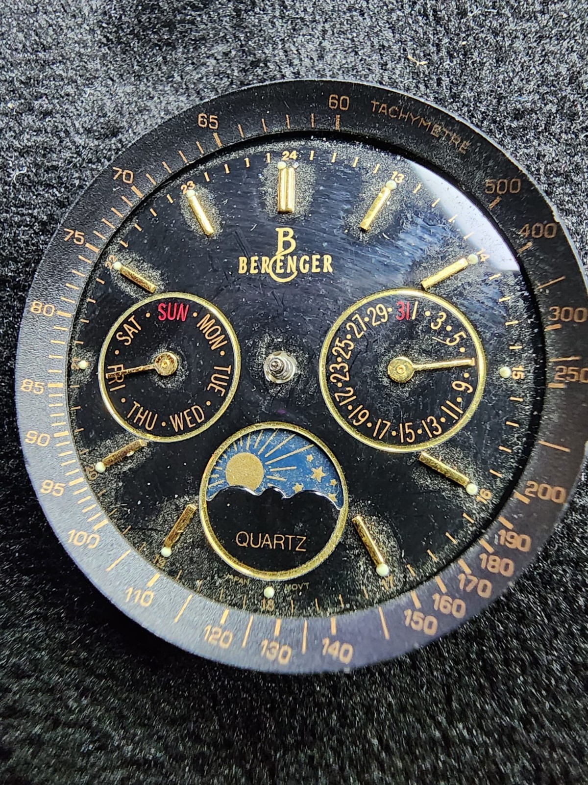 2 Vintage Berenger Quartz Watch Movements Japan – Moonphase + Standard Dial – Un
