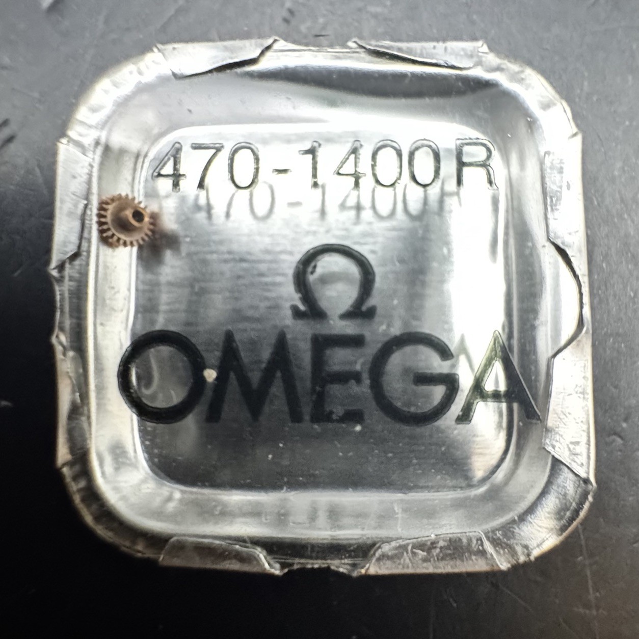 One New Genuine Omega Rotor Bearing and Pinion 470-1400R Cal 470 Part #1400R NOS