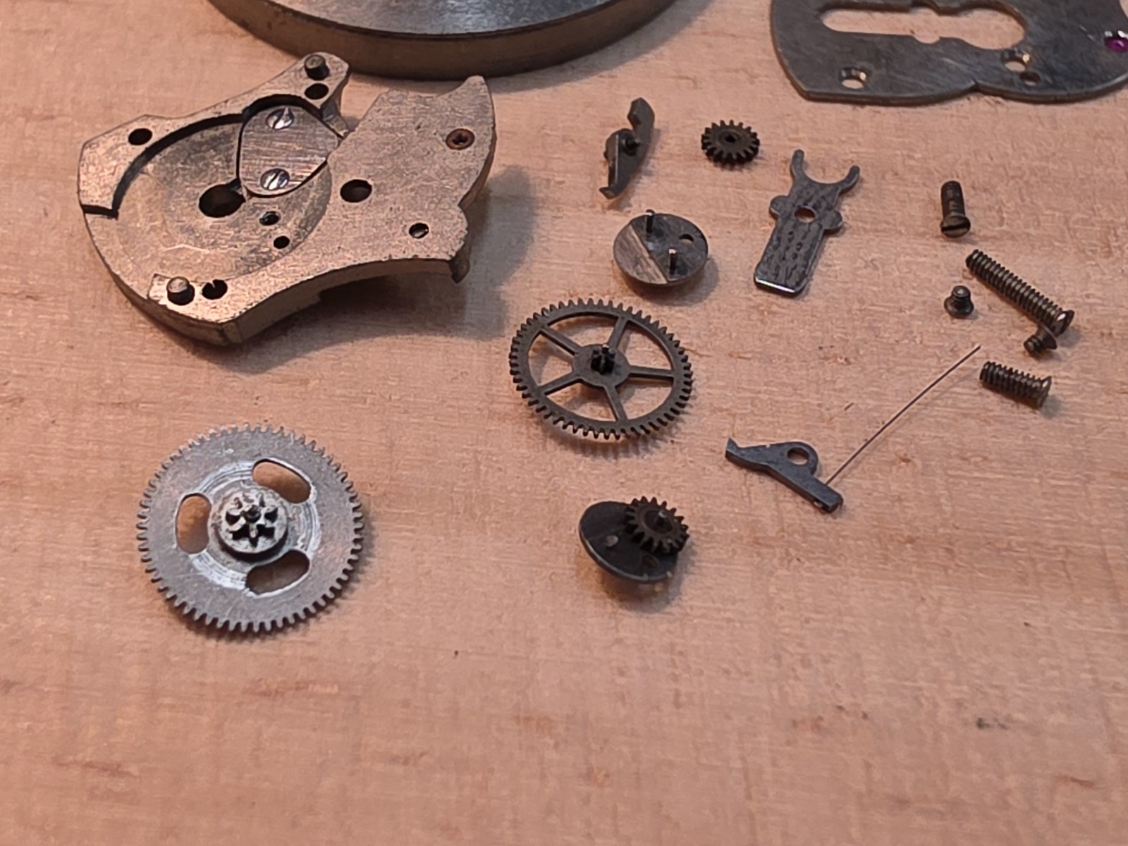 Lot Of Mixed Elgin 644 17j Automatic Parts-Rotor, Bridges, Wheels….
