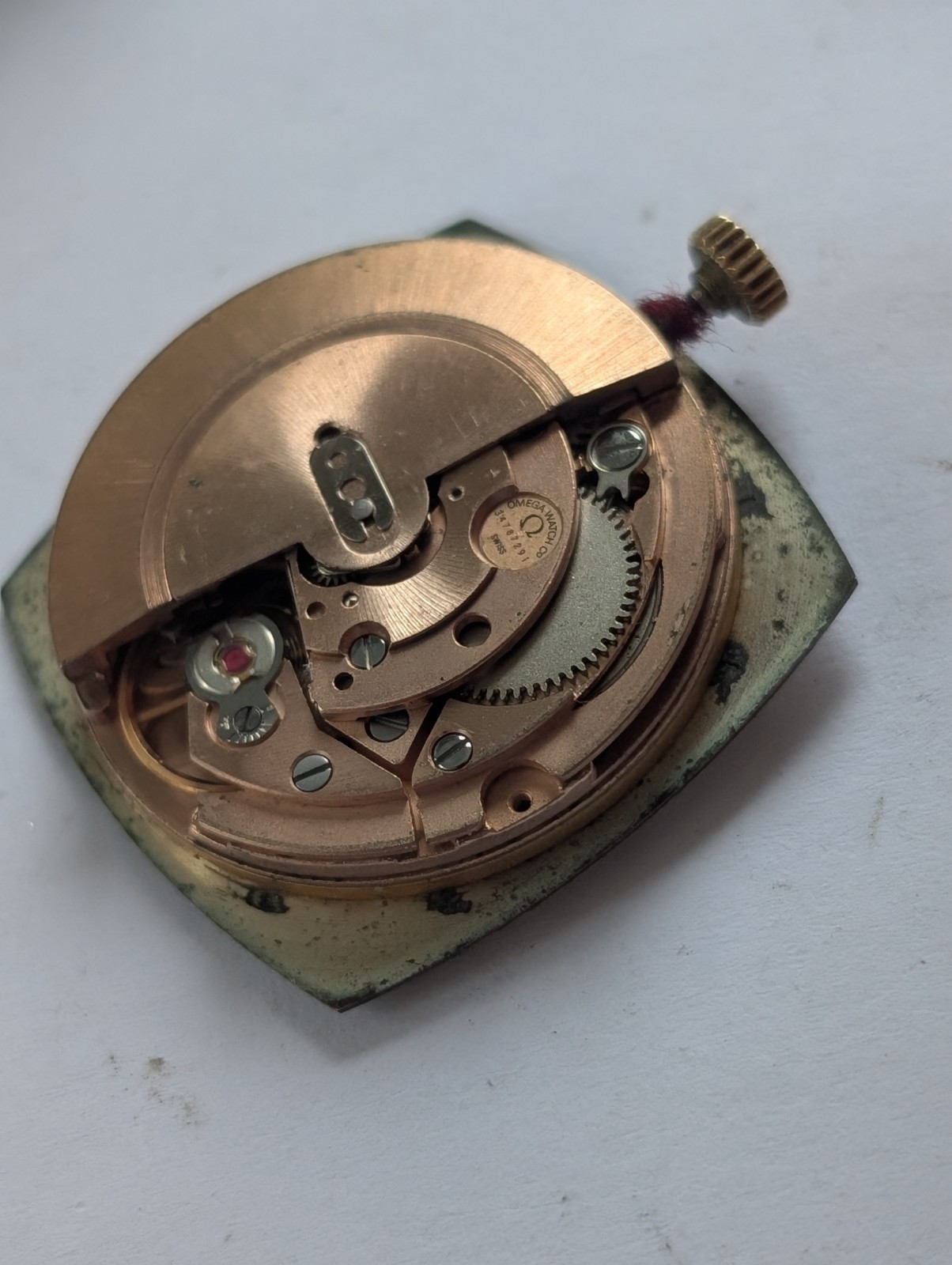 Vintage Omega 1481 Automatic Watch Movement (Runs-ish But Spares/Repairs)
