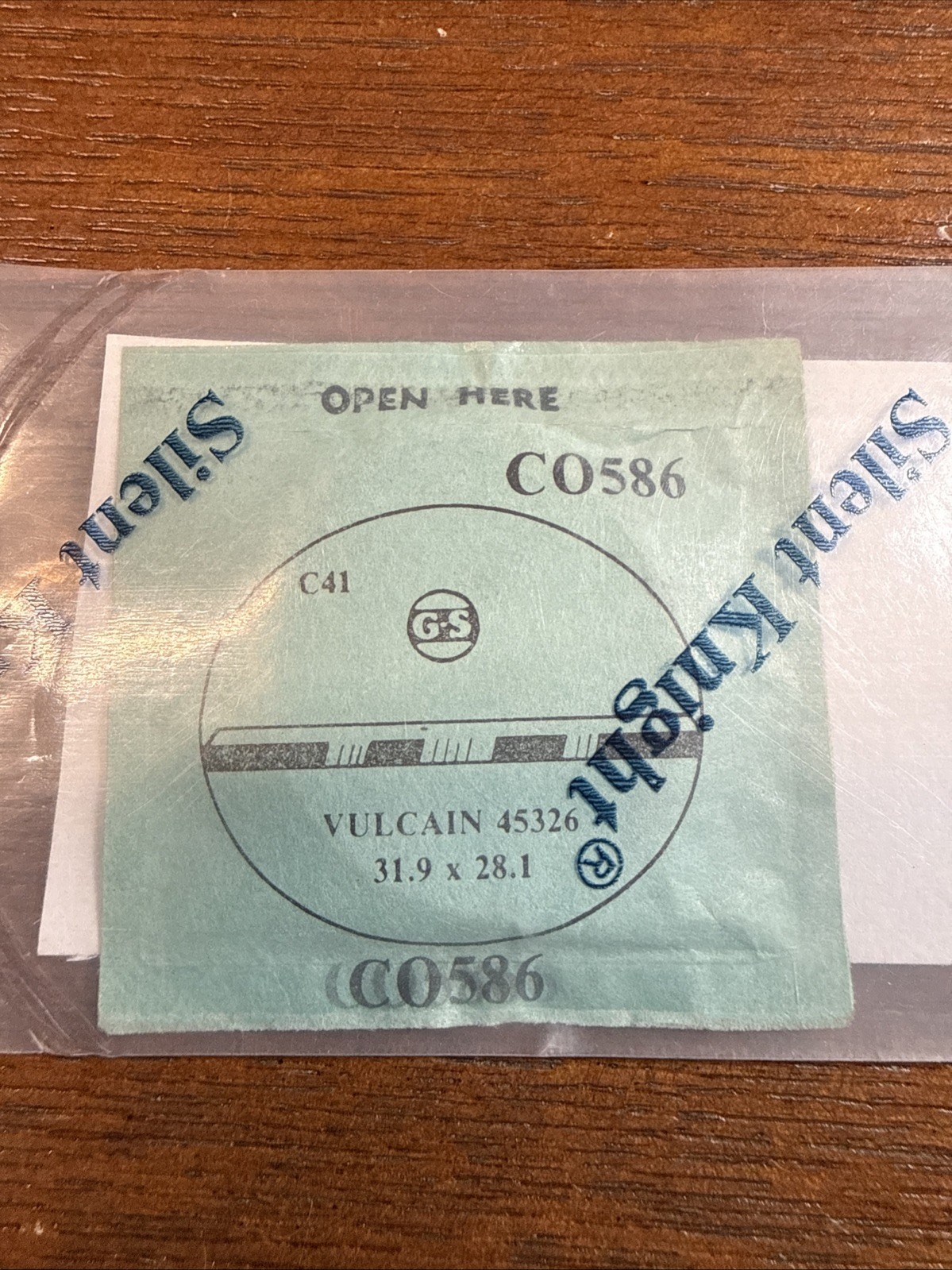 GS CO586 Watch Crystal Fit Vulcain 45326 – 31.9 x 28.1 mm – Replacement / Repair