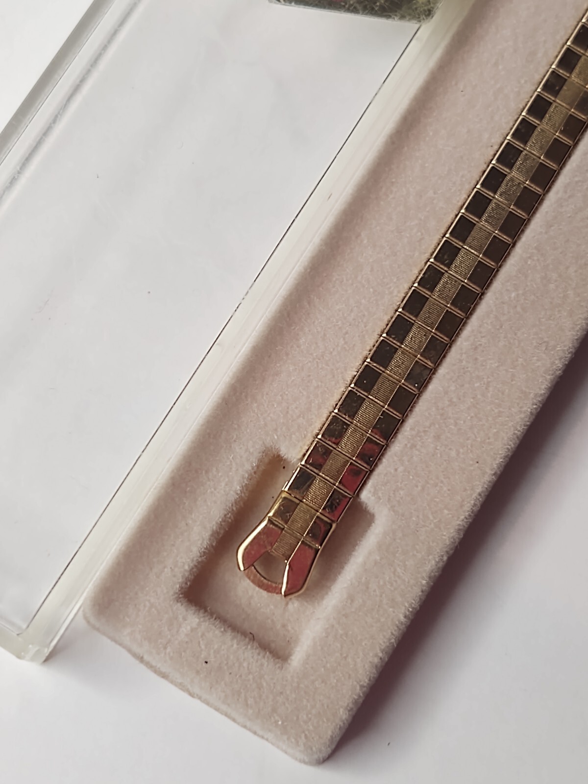 Speidel Twist On Watch Replacement Expansion Band 6 mm Lug Wide 86R Gold tone