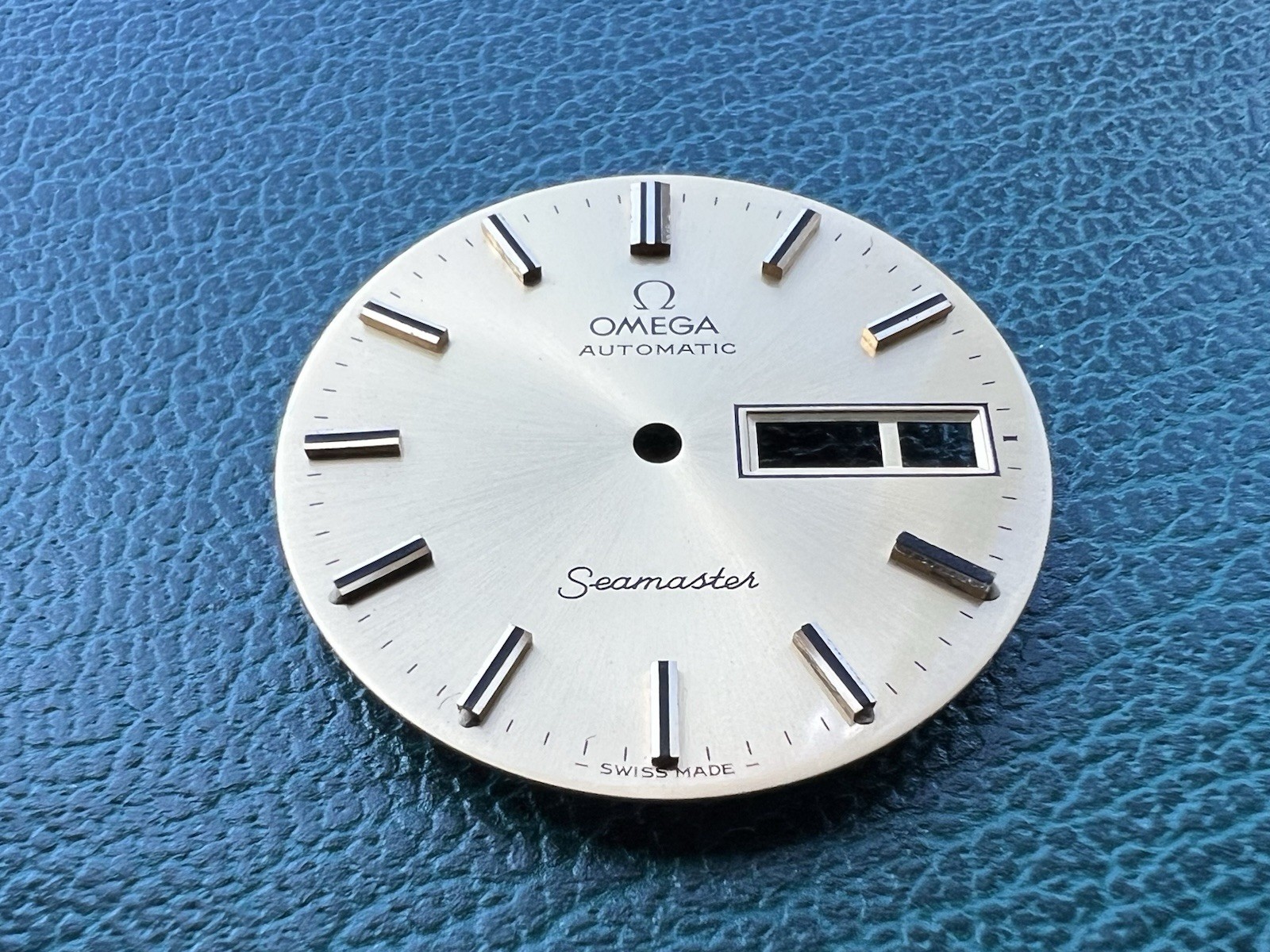 Authentic OMEGA Seamaster Automatic ø28.5mm Champagne Gold DIAL – OC#1309