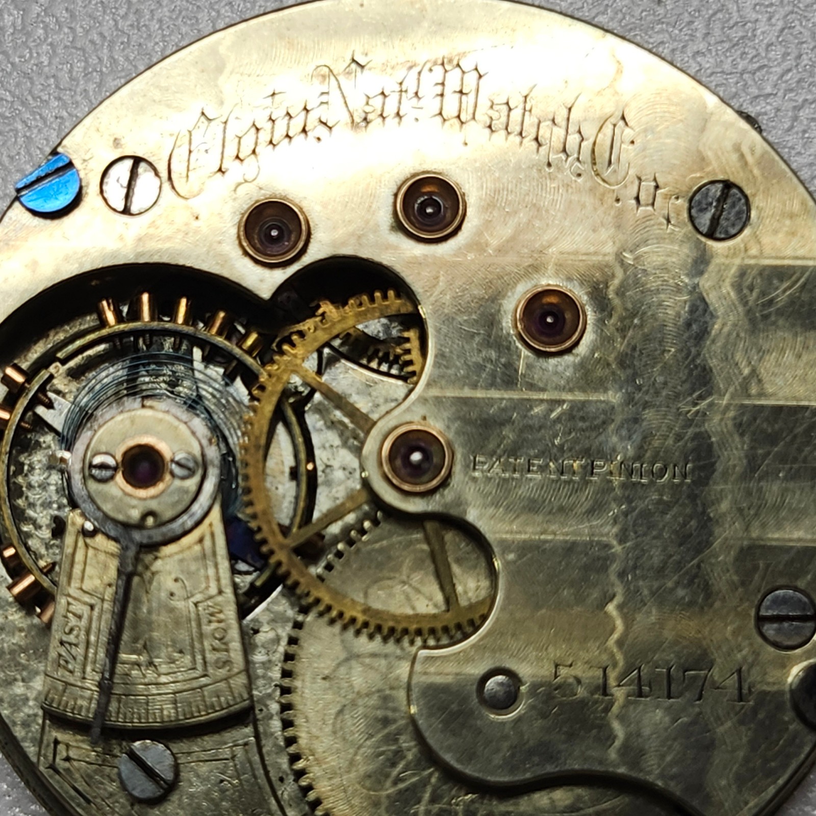 Elgin 12s Pocket Watch Movement – 15J Adjusted – Gilt Finish -for PARTS OR REPAI