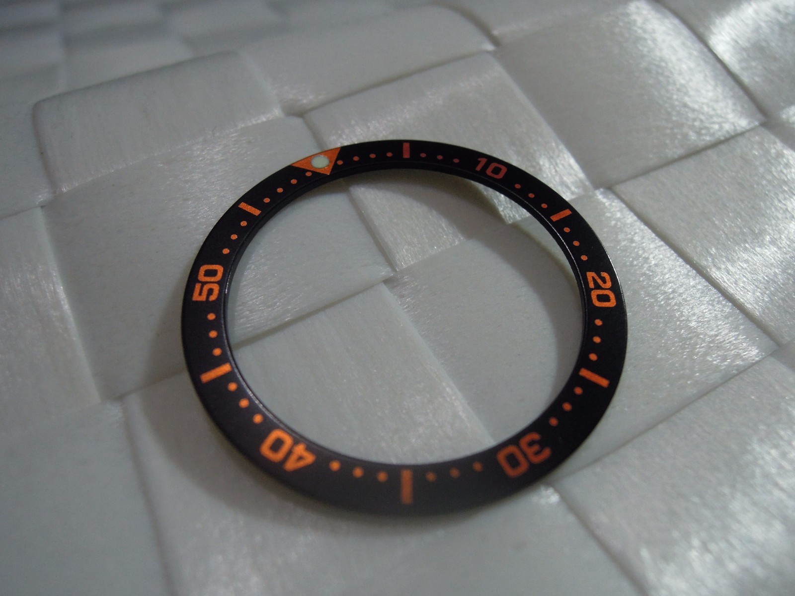 NEW BEZEL INSERT BLACK/ORANGE 33.5MM DIVERS MEDIUM SKX013(7S26-0030) / 4205-0150