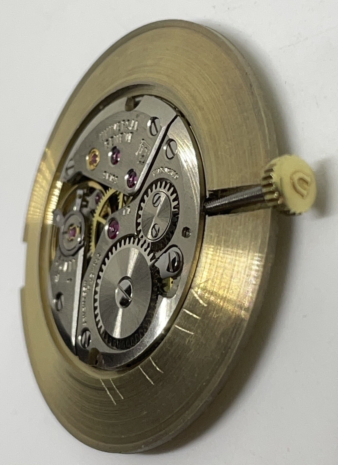 UNIVERSAL GENEVE MOVEMENT 17 Jewels Swiss Runs
