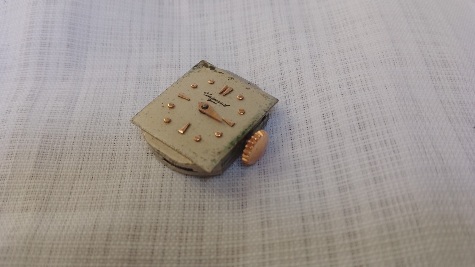 UNIVERSAL GENEVE LADY MOVEMENT WRIST WATCH CAL. 127 FOR REPAIR / PARTS