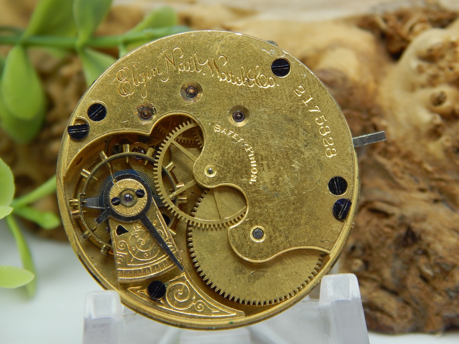 Antique Pocket watch movement Ladies Elgin Grade 94 6 size hunting 11 jewel