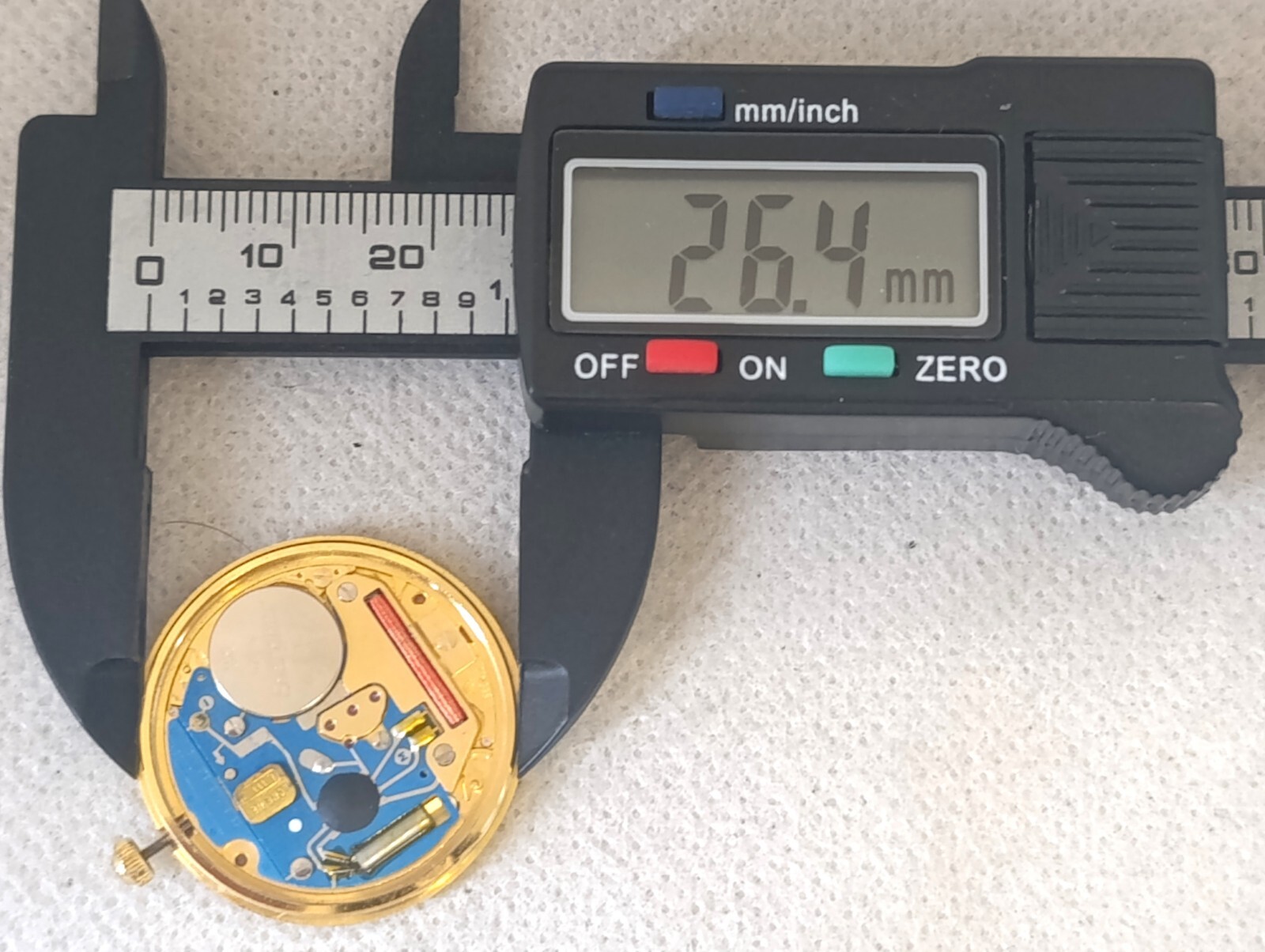 Longines quartz movement approx;. L111.2 + dial