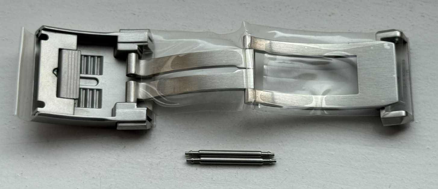 Genuine Breitling Steel Deployment Deployant Clasp Buckle 20mm Strap A20DSA.4