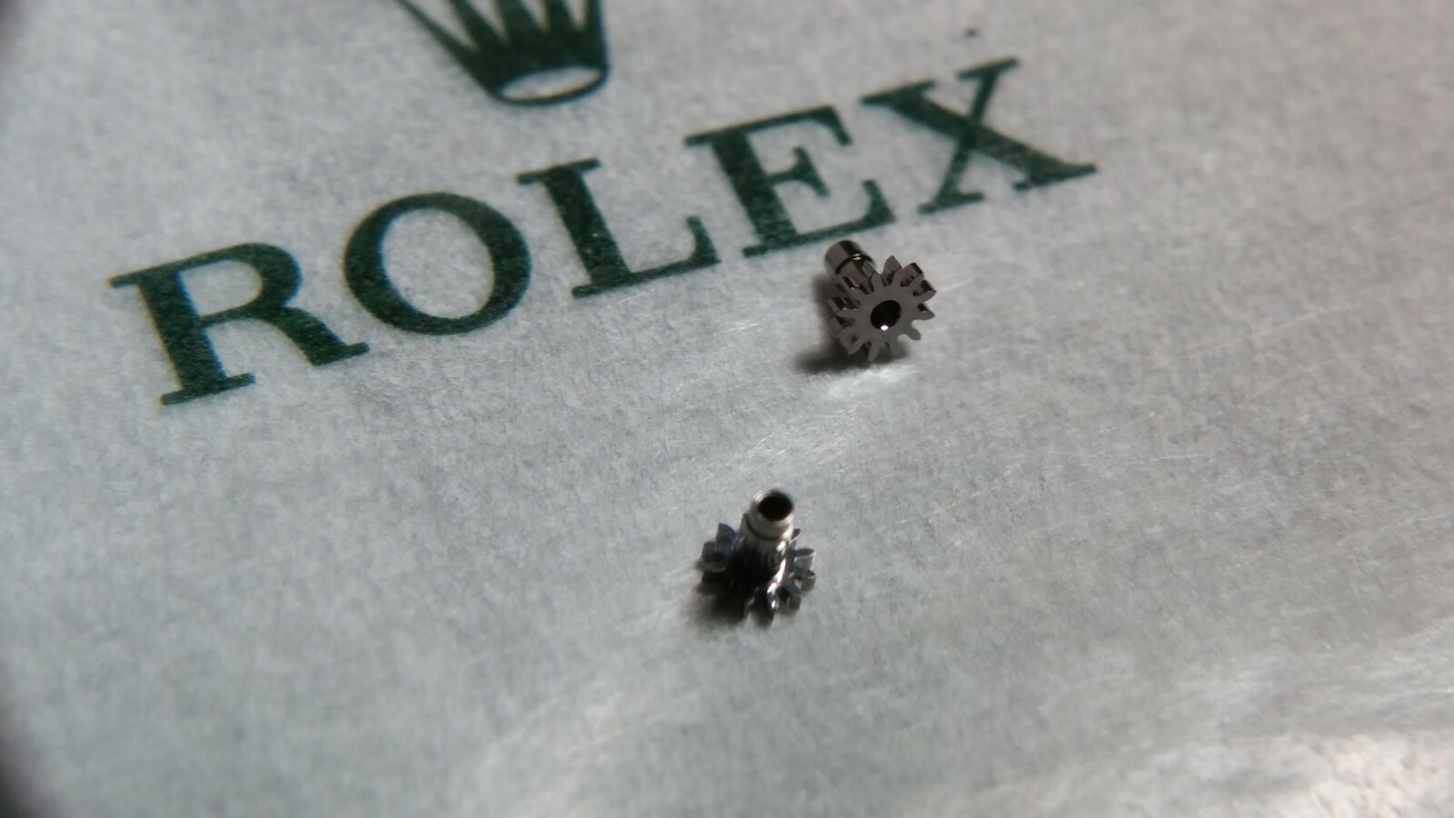 Genuine Rolex 1530 7829 Cannon Pinion Only, no center wheel pre-owned