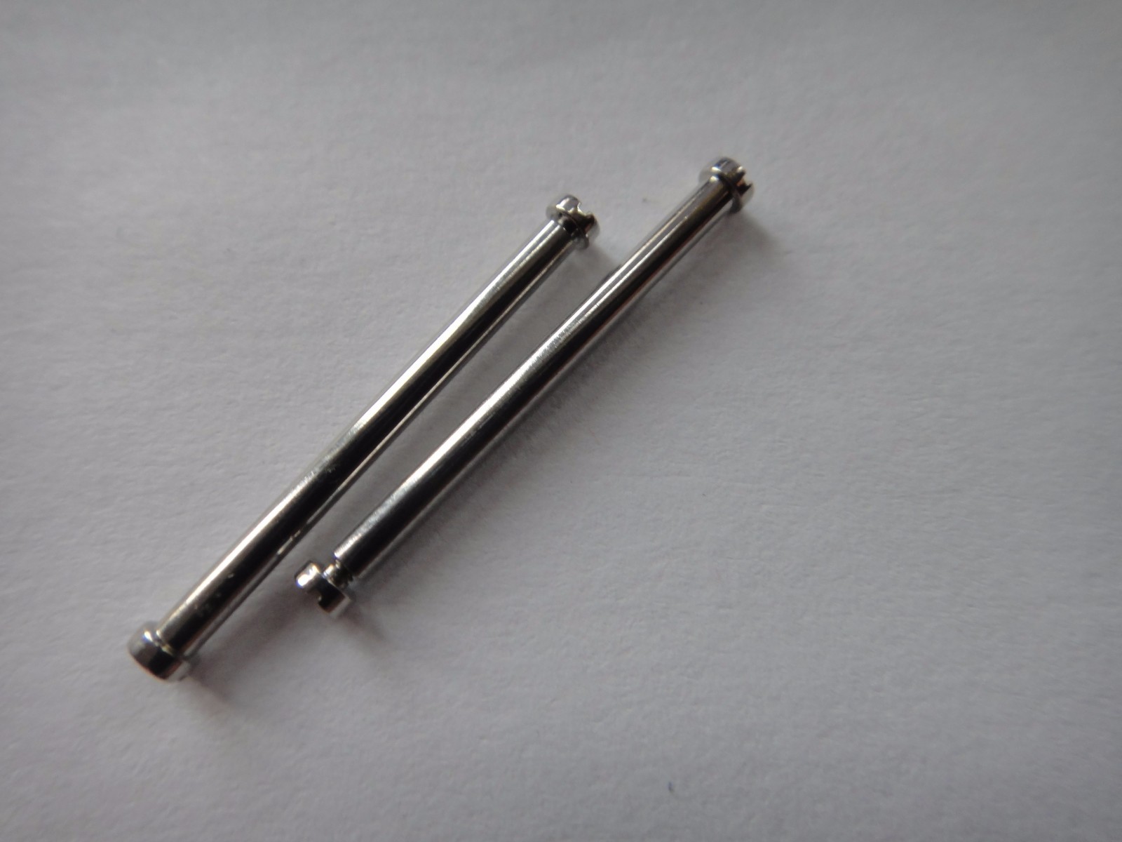 Pair ORIS screws bar pin tube Aquis Date small sec band strap bracelet 733 7675