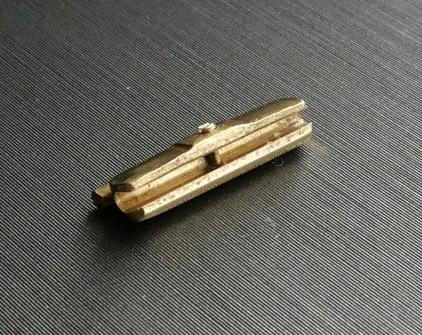 18K YELLOW GOLD PIAGET POLO HALF LINK