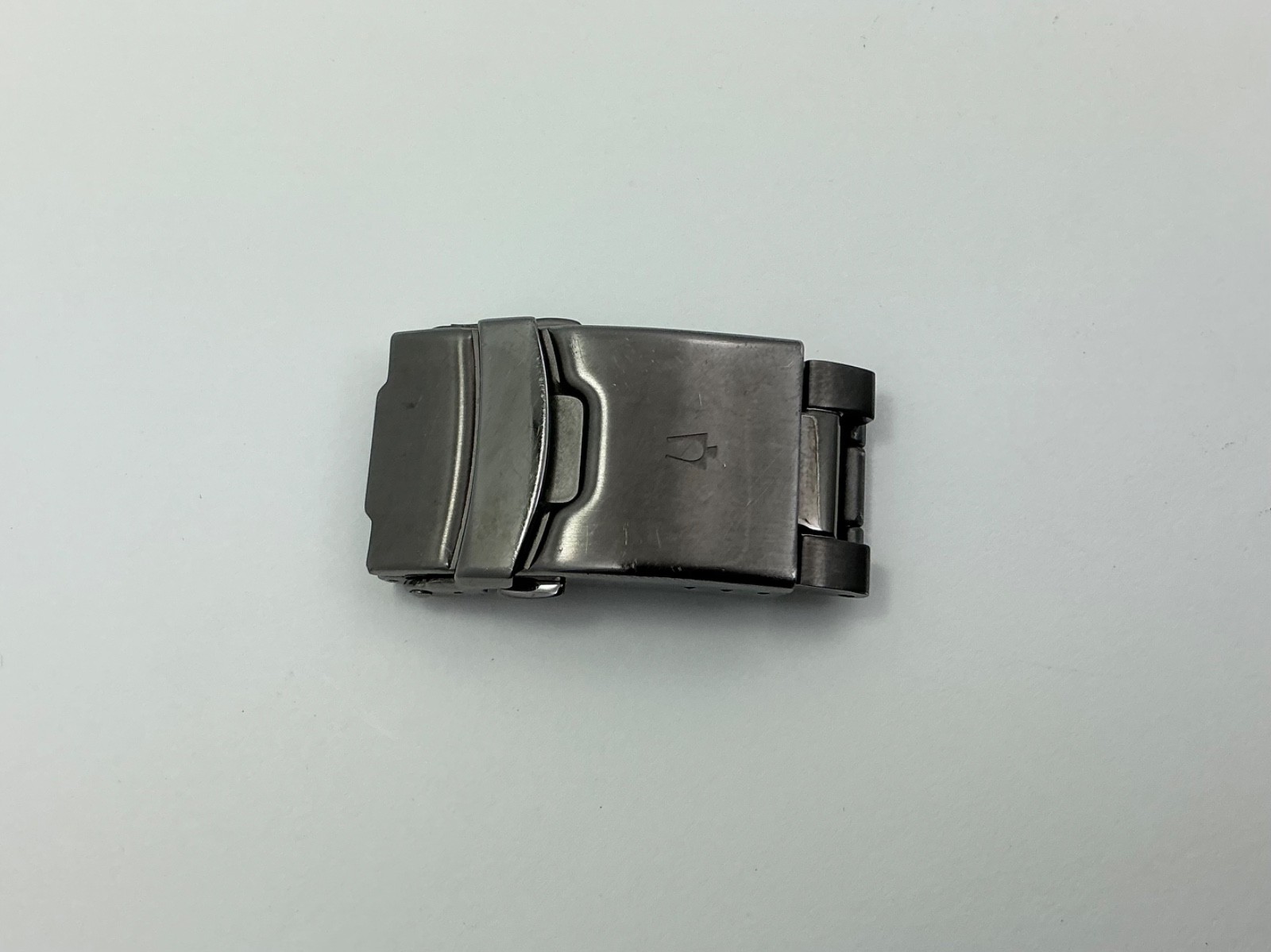 Bulova Model 98B337 Caseback C9692080 Gunmetal Clasp