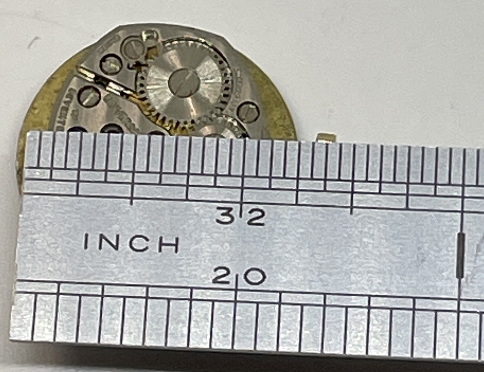 UNIVERSAL GENEVE MOVEMENT 17 Jewels Swiss Runs
