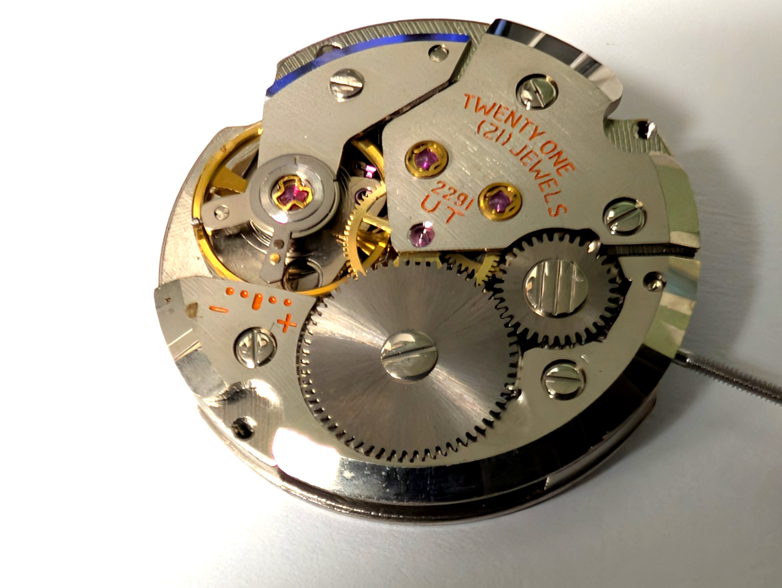 Vintage Unitas/UT 2291 movement, 21 Jewels automatic winding movement, RUNS. nee