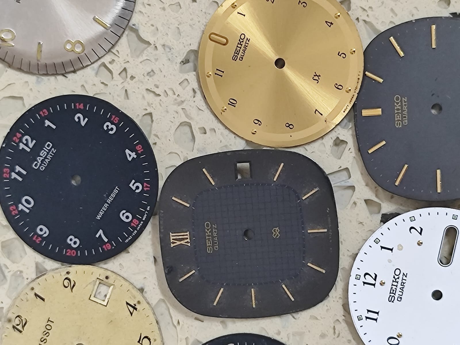 Lot Vintage Dials Seiko /Tissot/Casio/Citizen/olma/ Lot 30 Dial Used &NOS