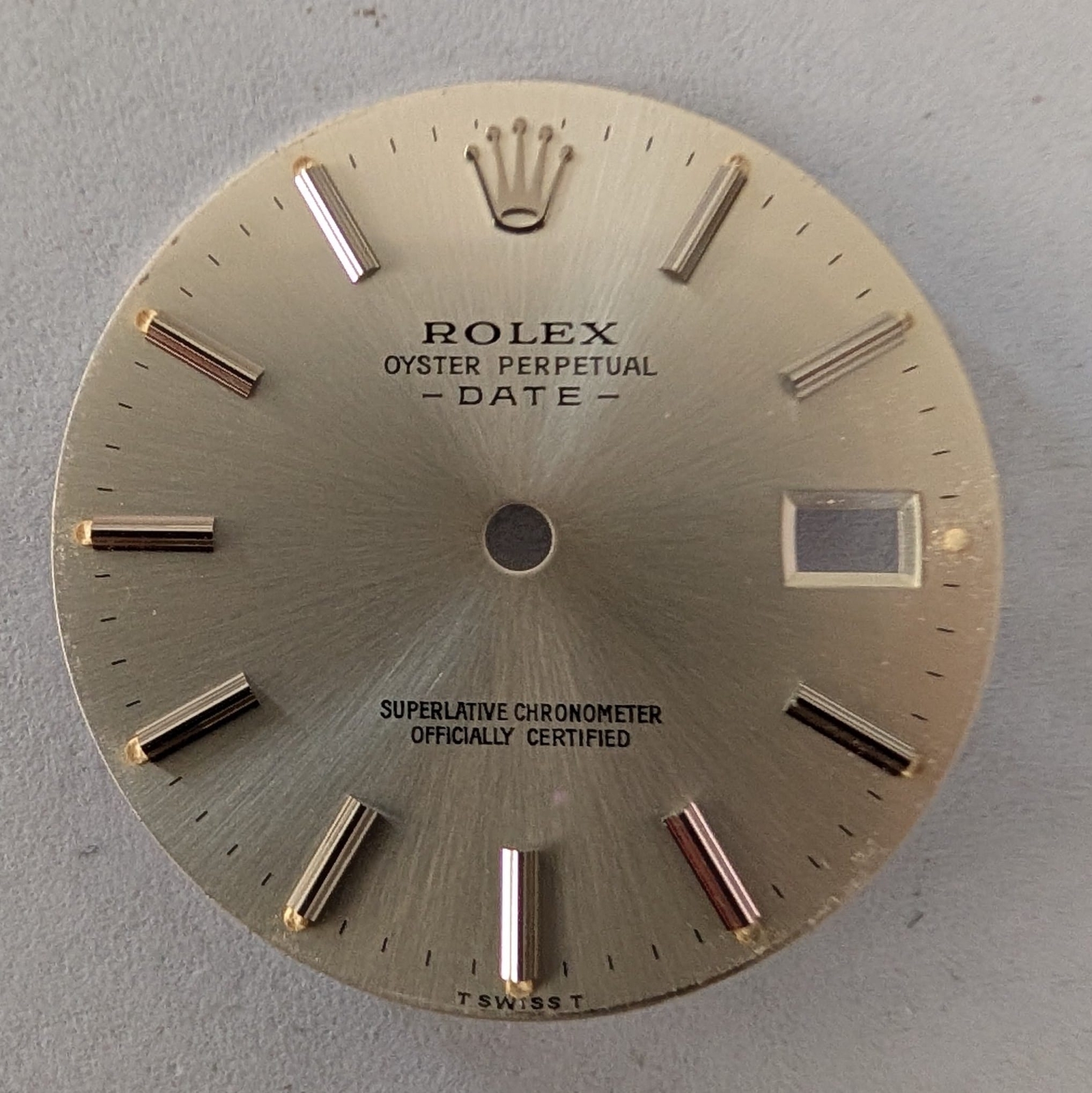 ROLEX OYSTER PERPETUAL DATE 34MM QUICKSET DIAL – FAIR CONDITION 15000
