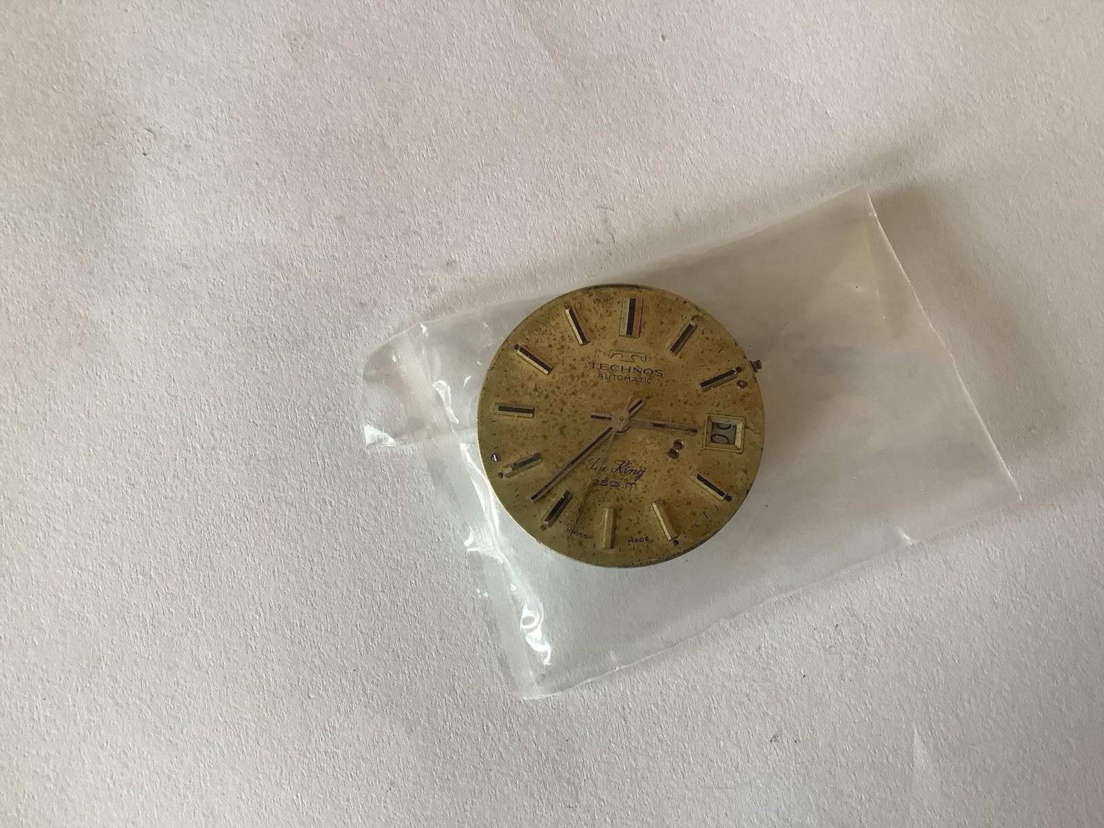 Technos Sky Diver ETA 2472 – 1960s–1970s for restoration and lady Sky Diver