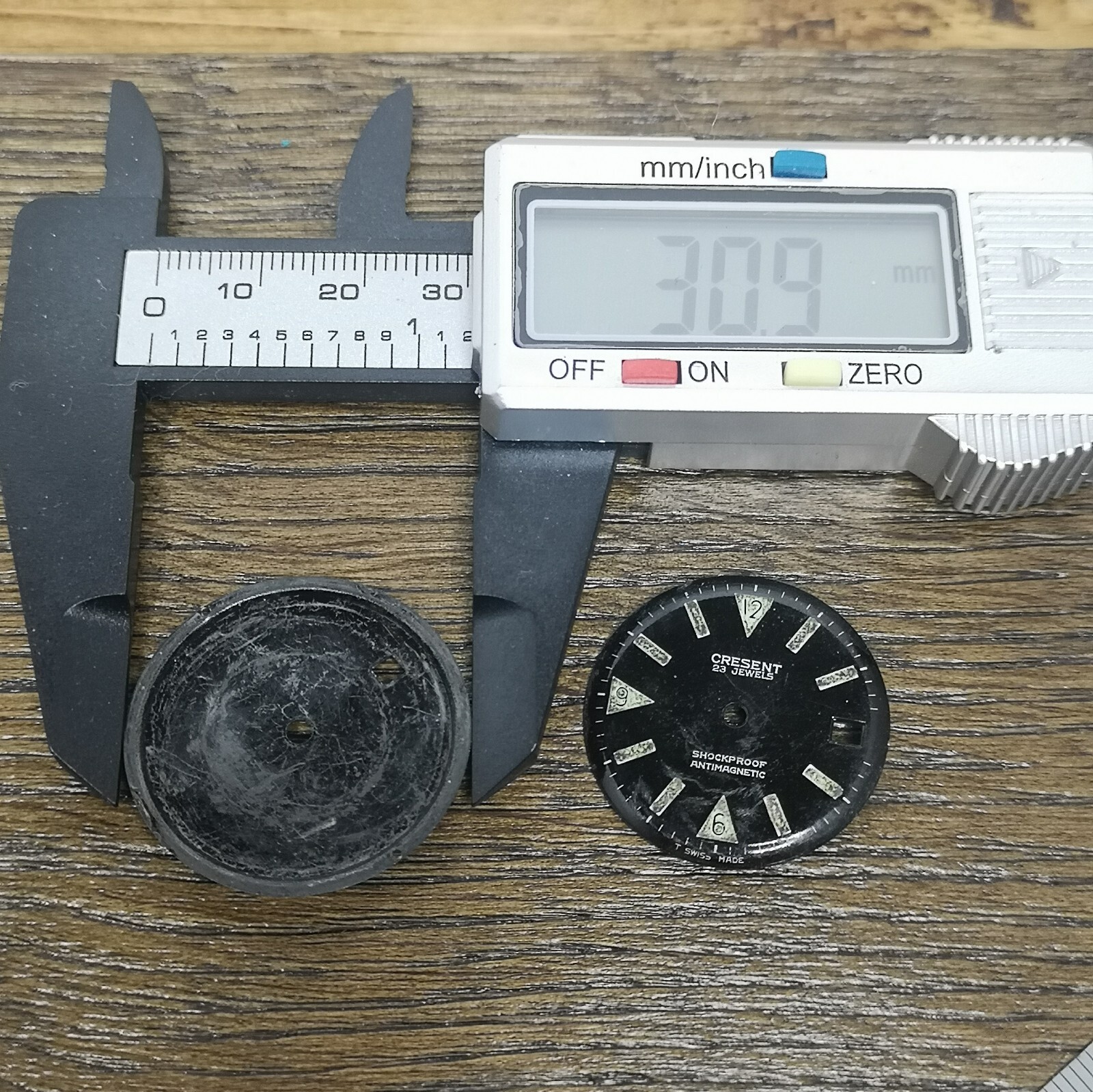 Skin Diver Watch Dials Parts – 3 Pieces – Crescent, Tara and Ingraham (CS86)
