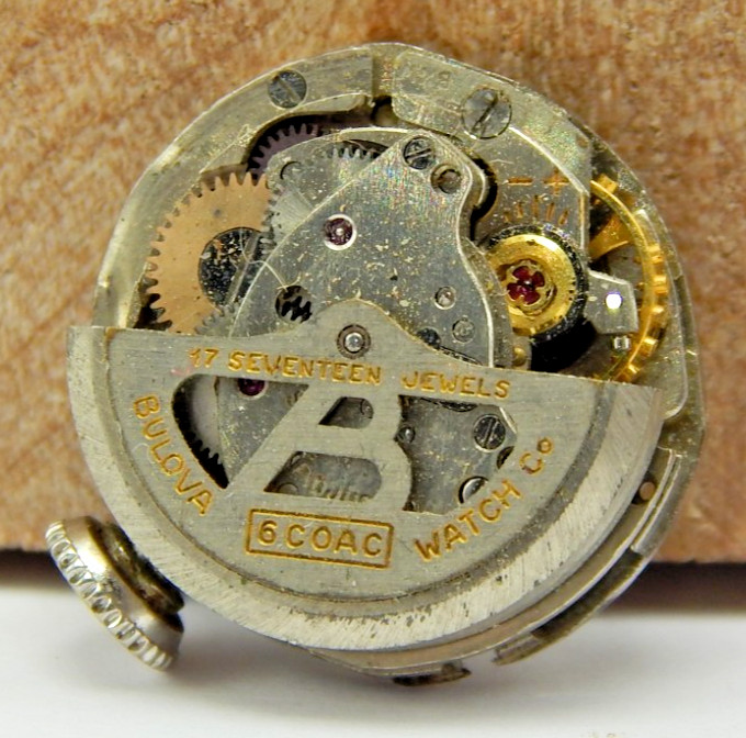 Vintage 1957 Bulova 6COAC automatic 17 jewel ladies wrist watch movement w/ dial