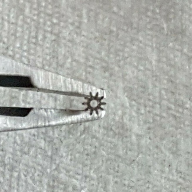 Omega Caliber 302 Part Number 1218 (Canon Pinion, Height 2.05mm)