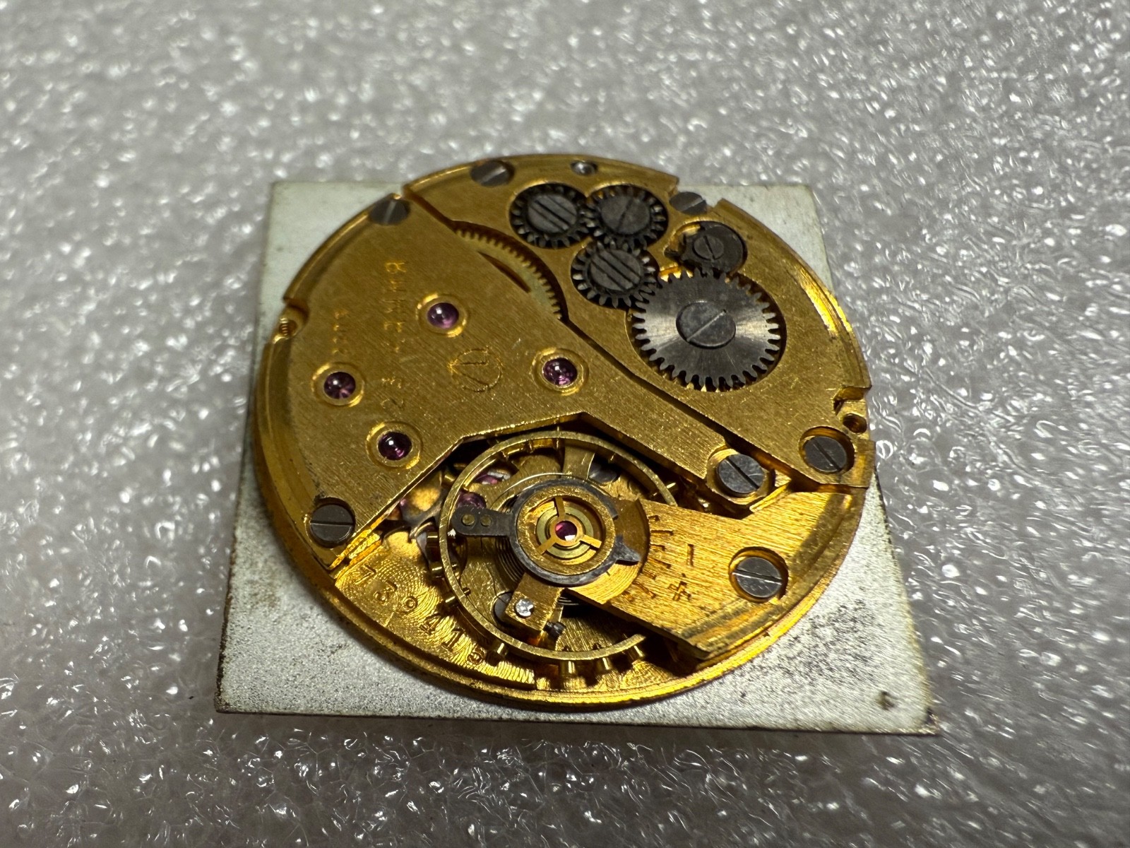 USSR LUCH movement 2209 caliber Gold Plated watch mechanism. FOR PARTS .