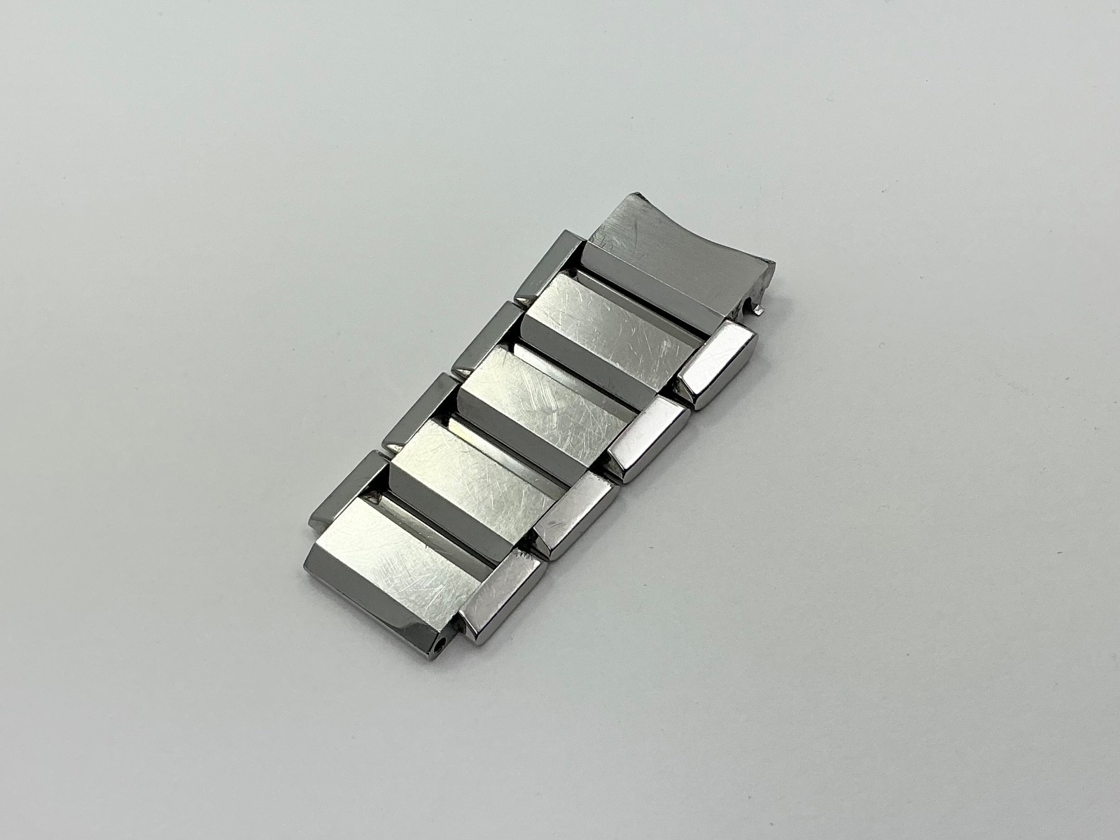 Men’s Movado CONTINUOUS Partial Band 84 G1 4896 and 84 G1 2896 Stainless Steel