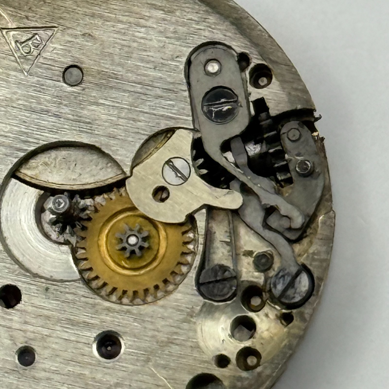 Herald Watch Movement Buser 15 Jewels 2 ADJ Swiss Vintage Parts Repair 23.2mm