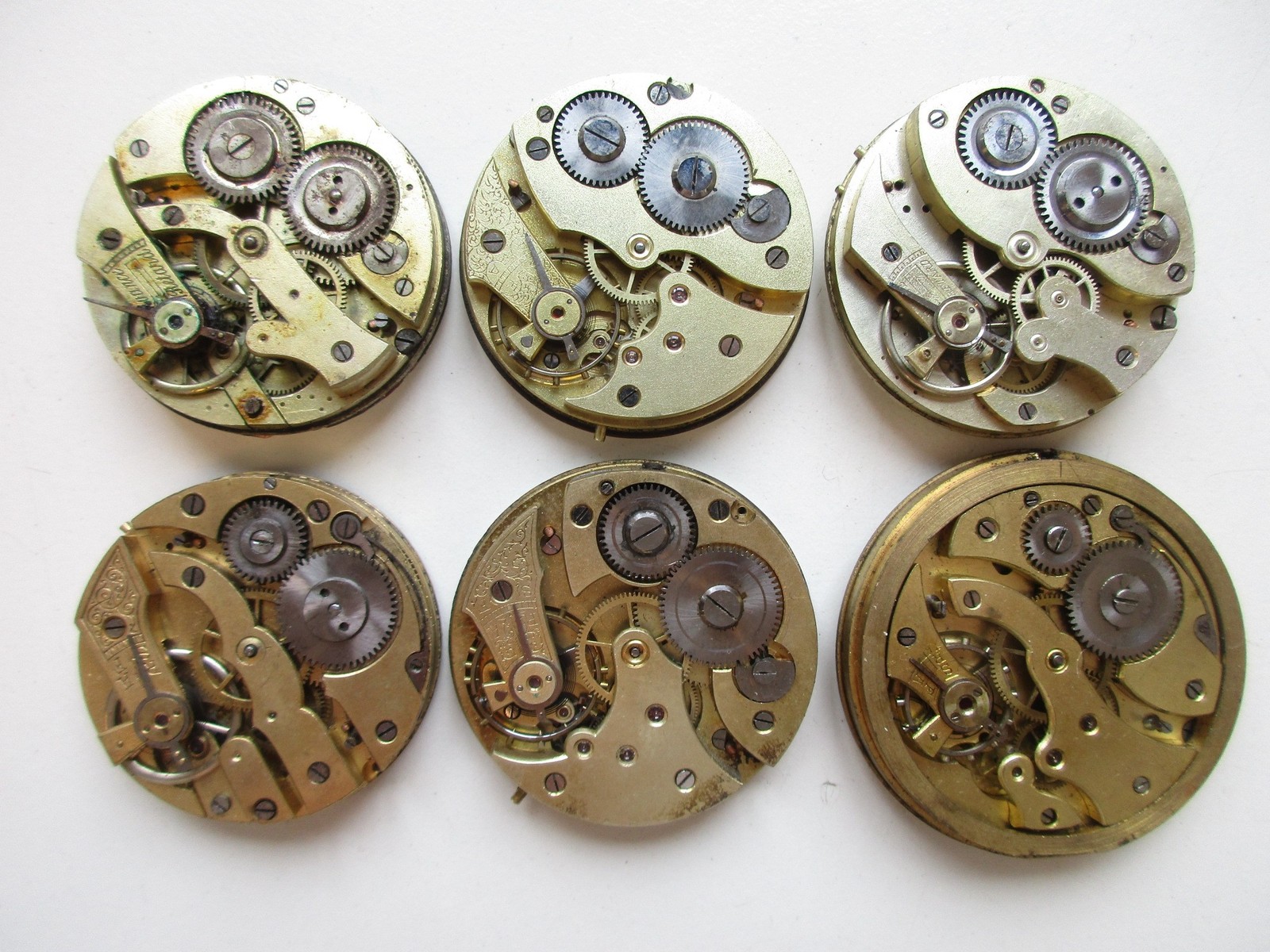 Pocket vintage watch movements – ø 40.5 – 43.2 mm – for use of parts