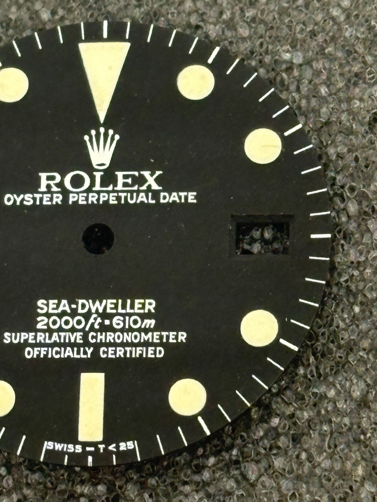Rolex Vintage Sea-Dweller Model 1665 2000ft. Beautiful Original Dial