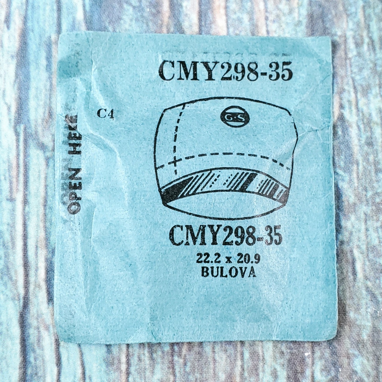 Vintage GS CMY298-35 Bulova Crystal. 22.2 x 20.9
