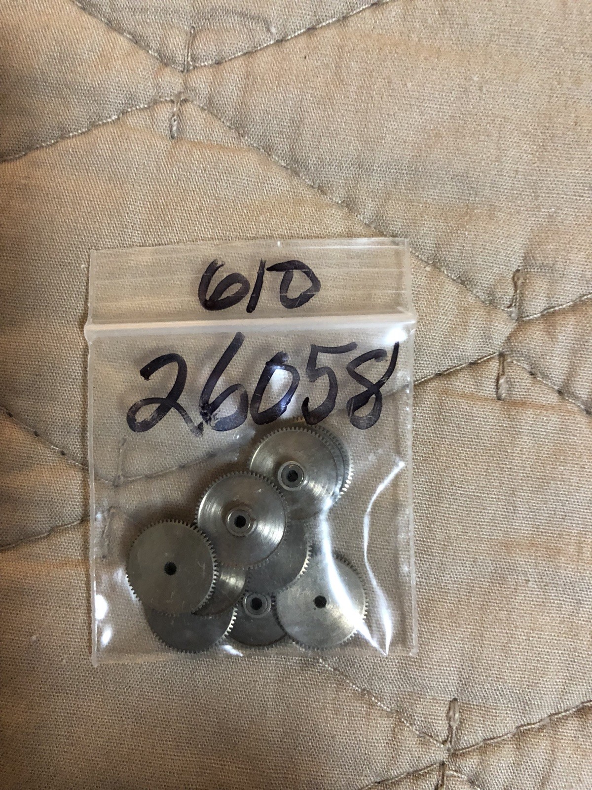 Barrel Portion With Teeth for Waltham WWII A-11 Military Watch Movement (26058)