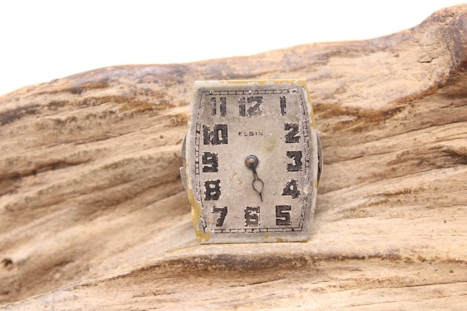 1928 ELGIN TRENCH WATCH MOVEMENT 30445839 GRADE 447 10/0s 7j (CE)