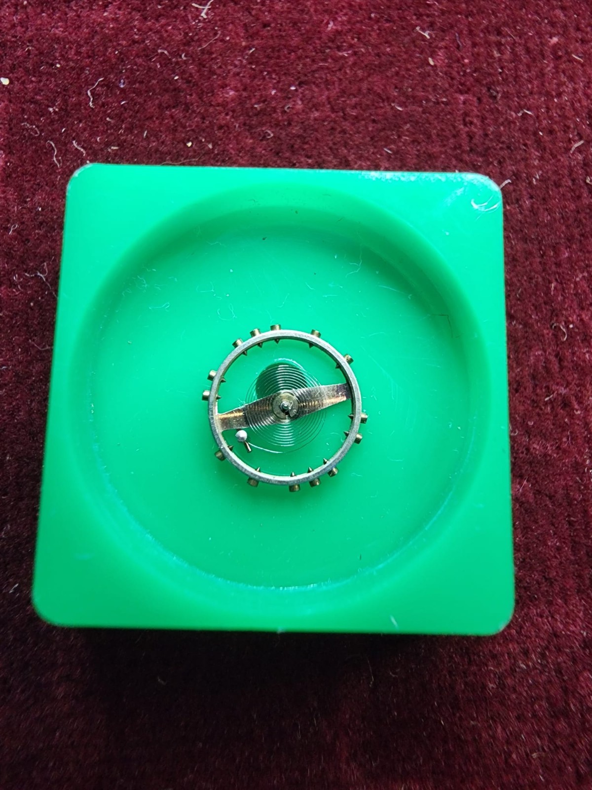 Vintage Bergeon No. 382 Balance Wheel – FHF 6/8″ 120 – Partial – Pre-Owned Watch