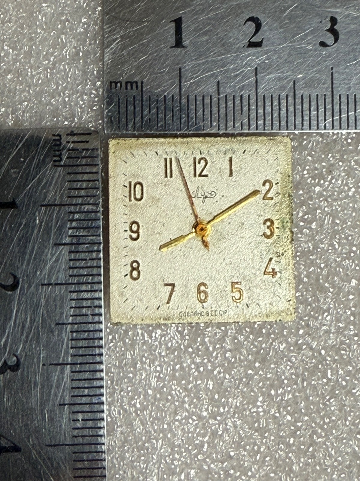 USSR LUCH movement 2209 caliber Gold Plated watch mechanism. FOR PARTS .