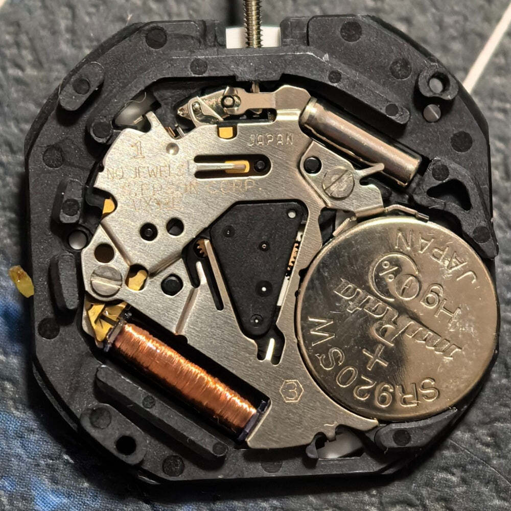 Japan Made Epson VX33 Quartz Movement 3 Hands English Disk Day Date Watch Part
