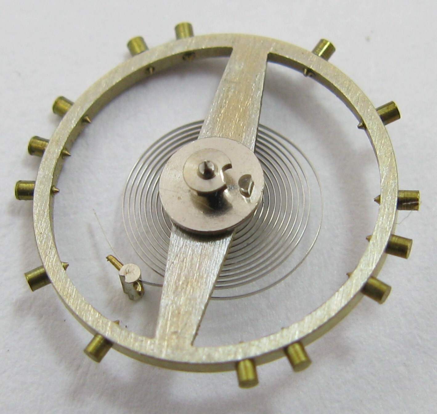 Landeron 520 watch 13 3/4 lignes part complete balance wheel 721