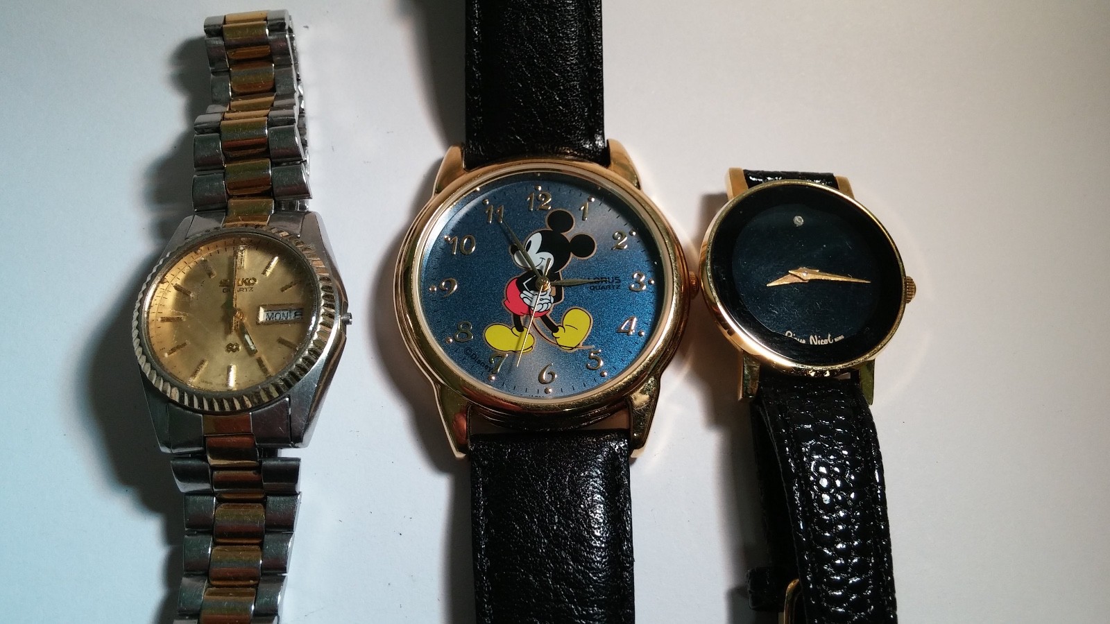 LOT of Watches, 2 bracelts for resale: Citizen, Seiko, Lorus-Mickey Mouse, Men’s