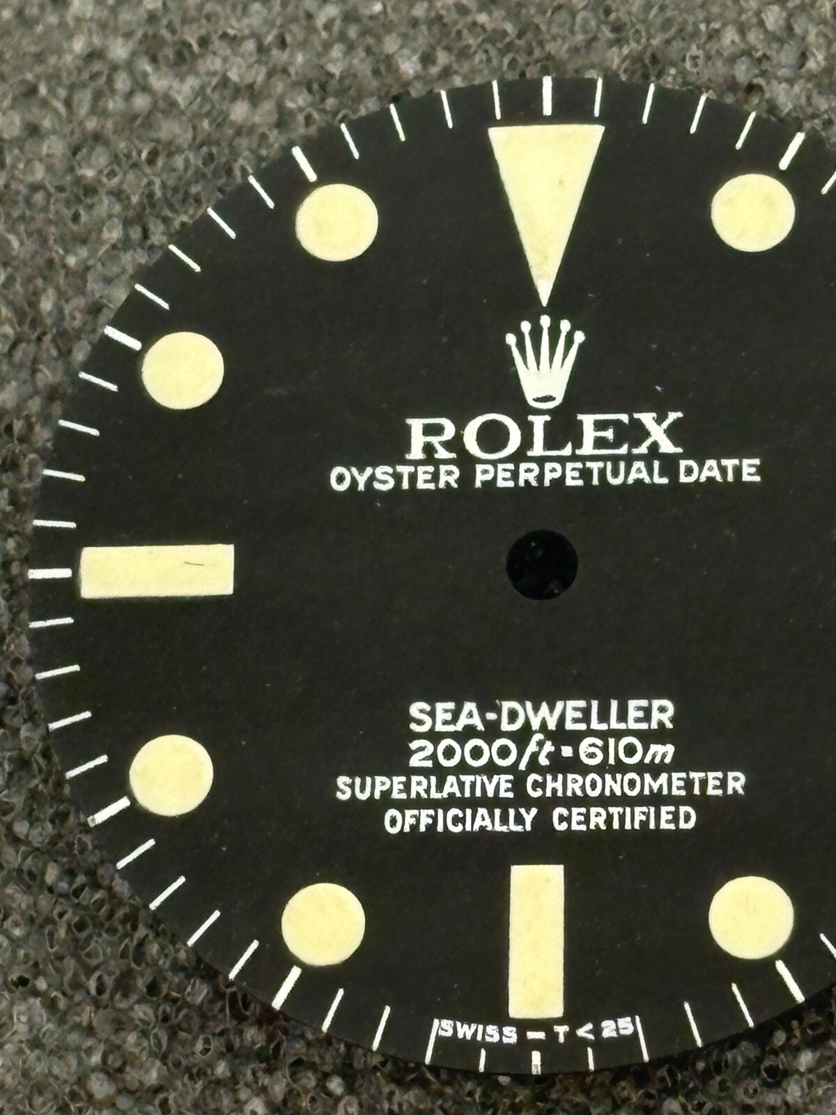 Rolex Vintage Sea-Dweller Model 1665 2000ft. Beautiful Original Dial