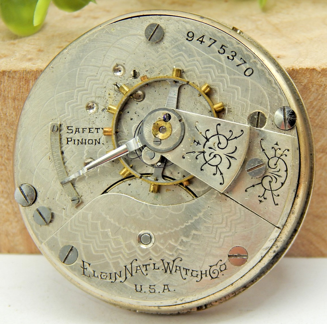 Antique 1902 Elgin 208 7 jewel 18s openface pocket watch movement with hands